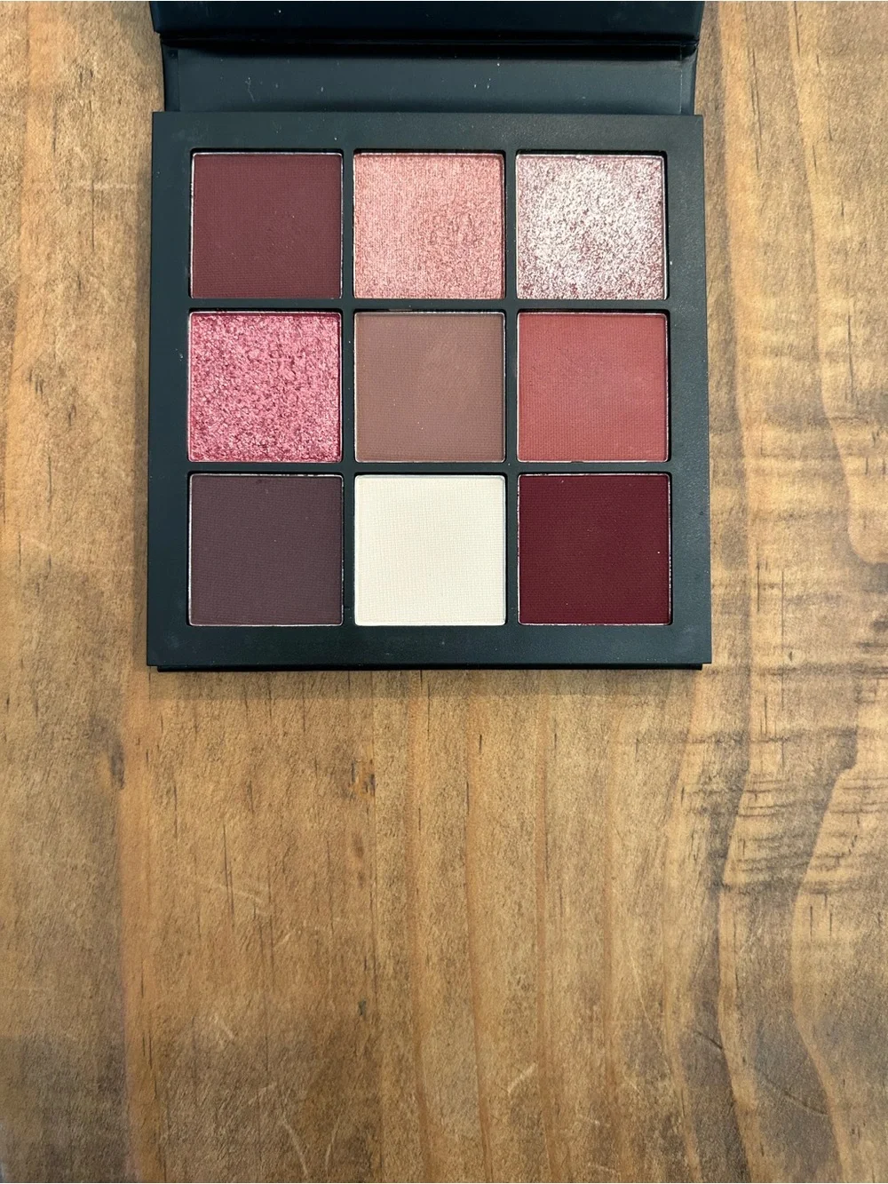 HUDA BEAUTY Mauve Obsessions Eyeshadow Palette - Mauve, Rose, Shimmer